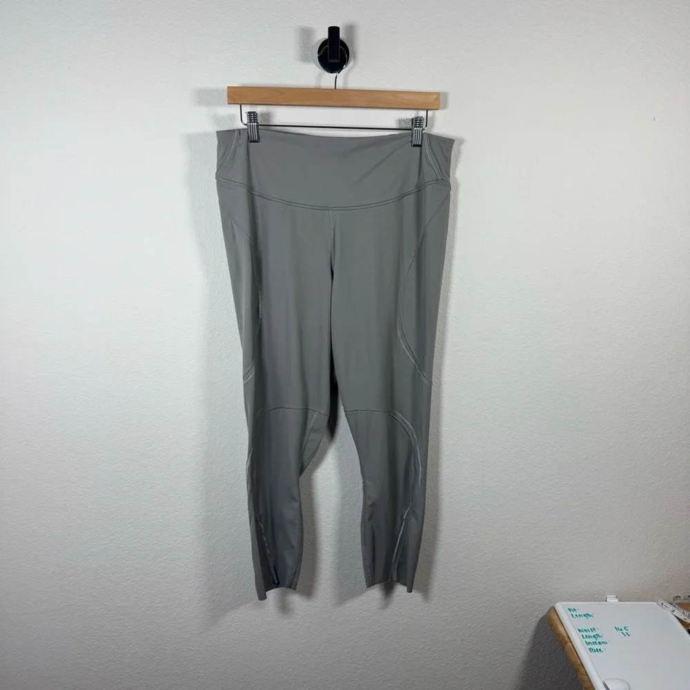 Lululemon Women’s Base Pace High-Rise Reflective Crop 23